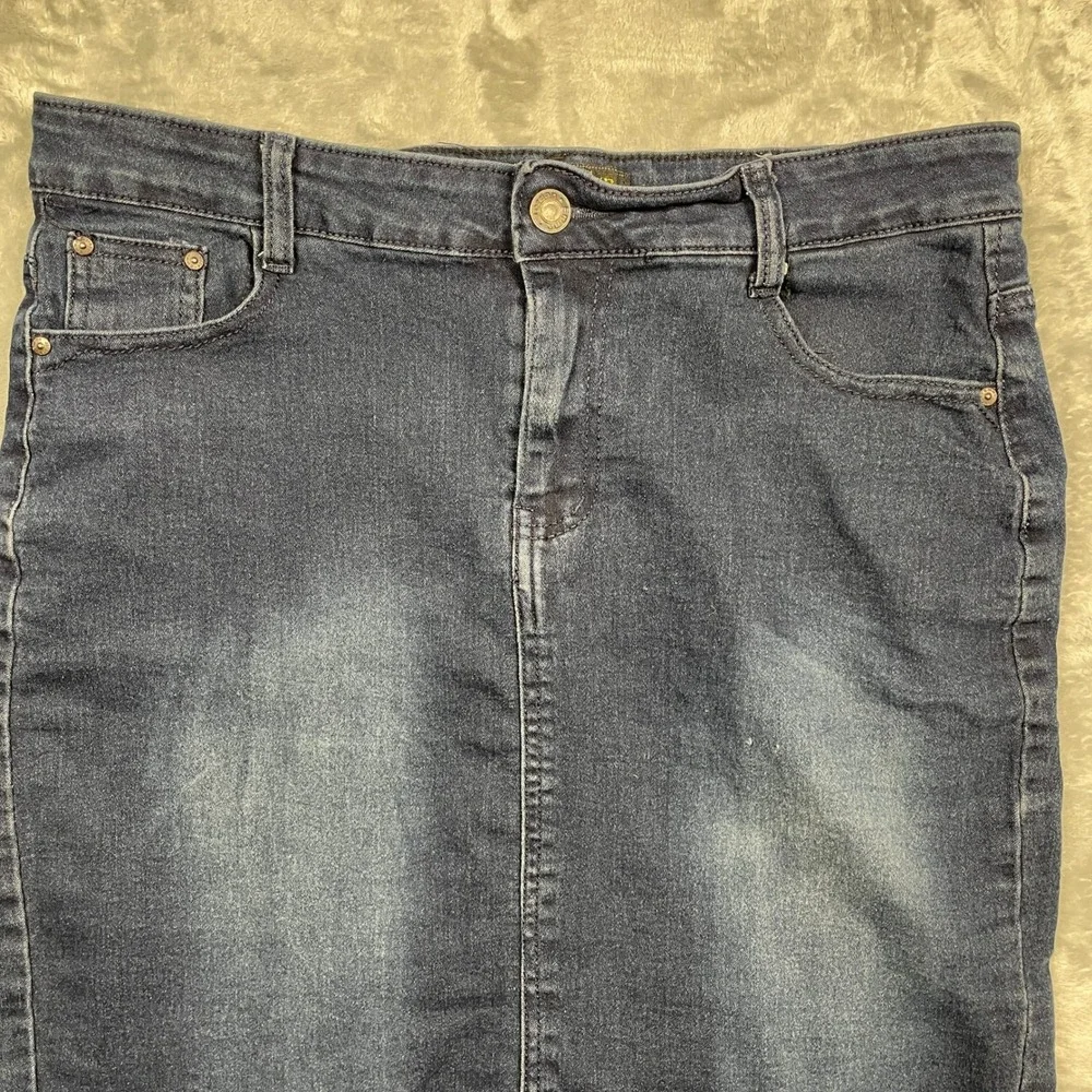 Emme Jordan Denim Skirt Womens Medium‎ Blue Dark Wash Stretch Pencil Embroidered